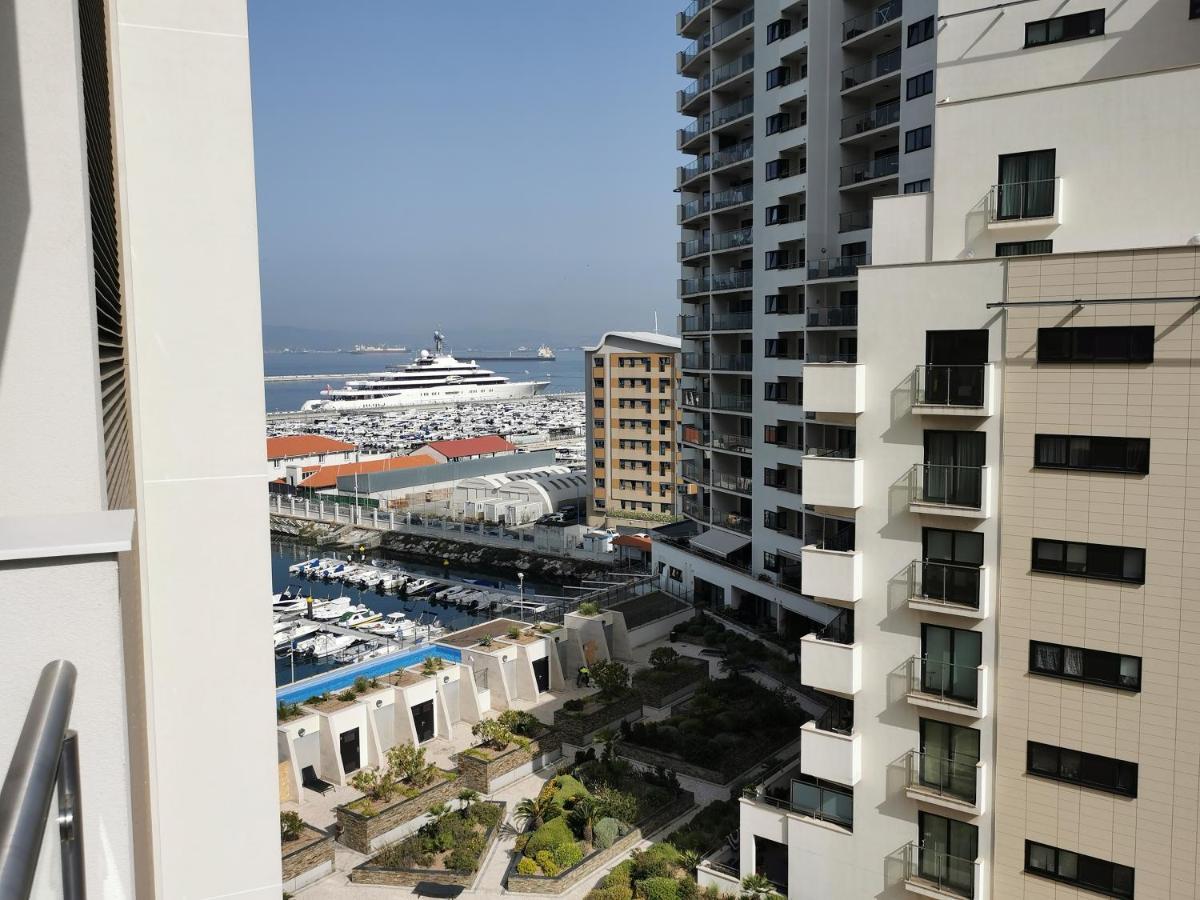 Kings Wharf Quay29 - Large Studio Apartment With 3 Pools - Gym - Rock Views - Holiday And Short Let Apartments In Gibraltar Buitenkant foto