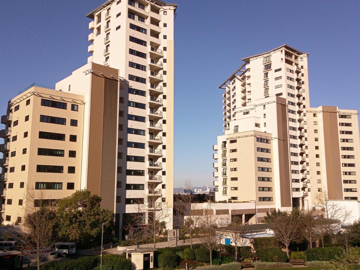 Kings Wharf Quay29 - Large Studio Apartment With 3 Pools - Gym - Rock Views - Holiday And Short Let Apartments In Gibraltar Buitenkant foto